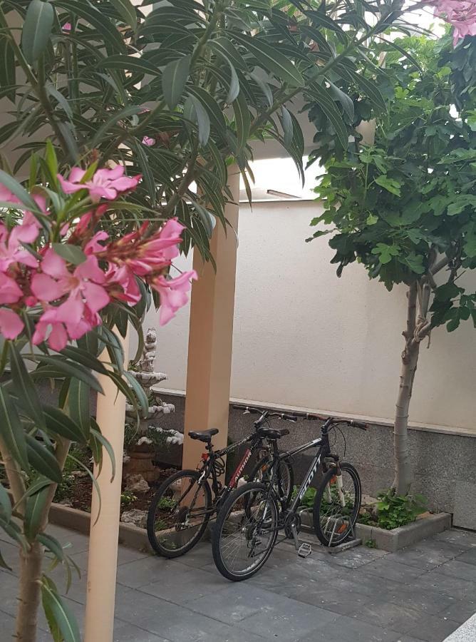 Apartment Bike Corner Zadar Eksteriør bilde